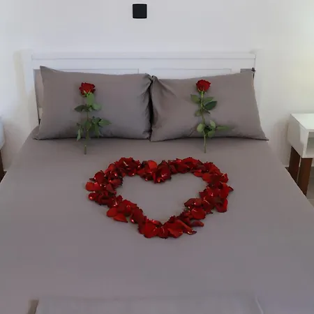 Calma Eco Sunset View בית נופש Emporio (Santorini)